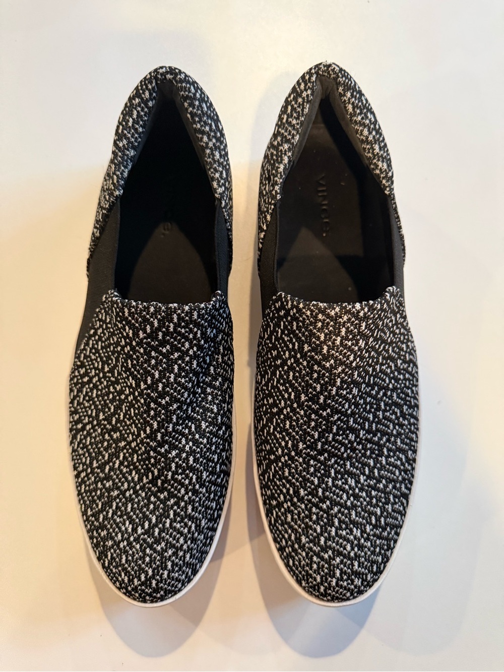 Vince Women’s Warren Knit Black & White Slip-On Sneakers Size 9.5